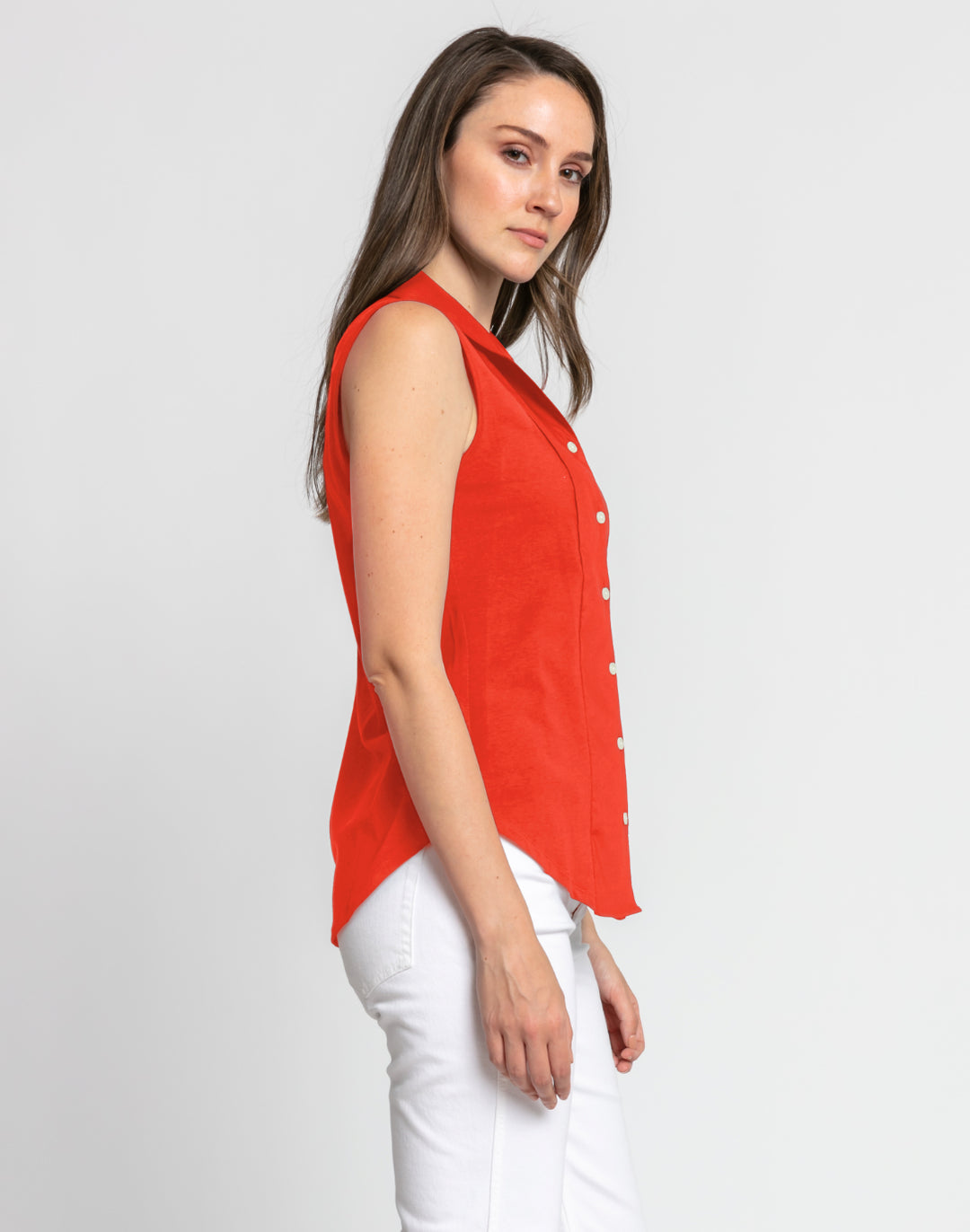 Donna Sleeveless Wing Collar "T" Shirt