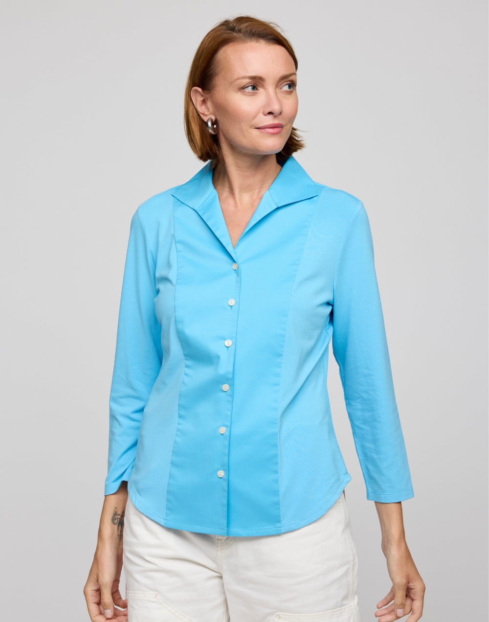 Donna 3/4 Sleeve Wing Collar "T" Shirt